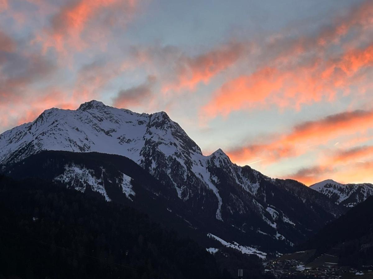 Villa Romantica Appartement Mayrhofen Buitenkant foto