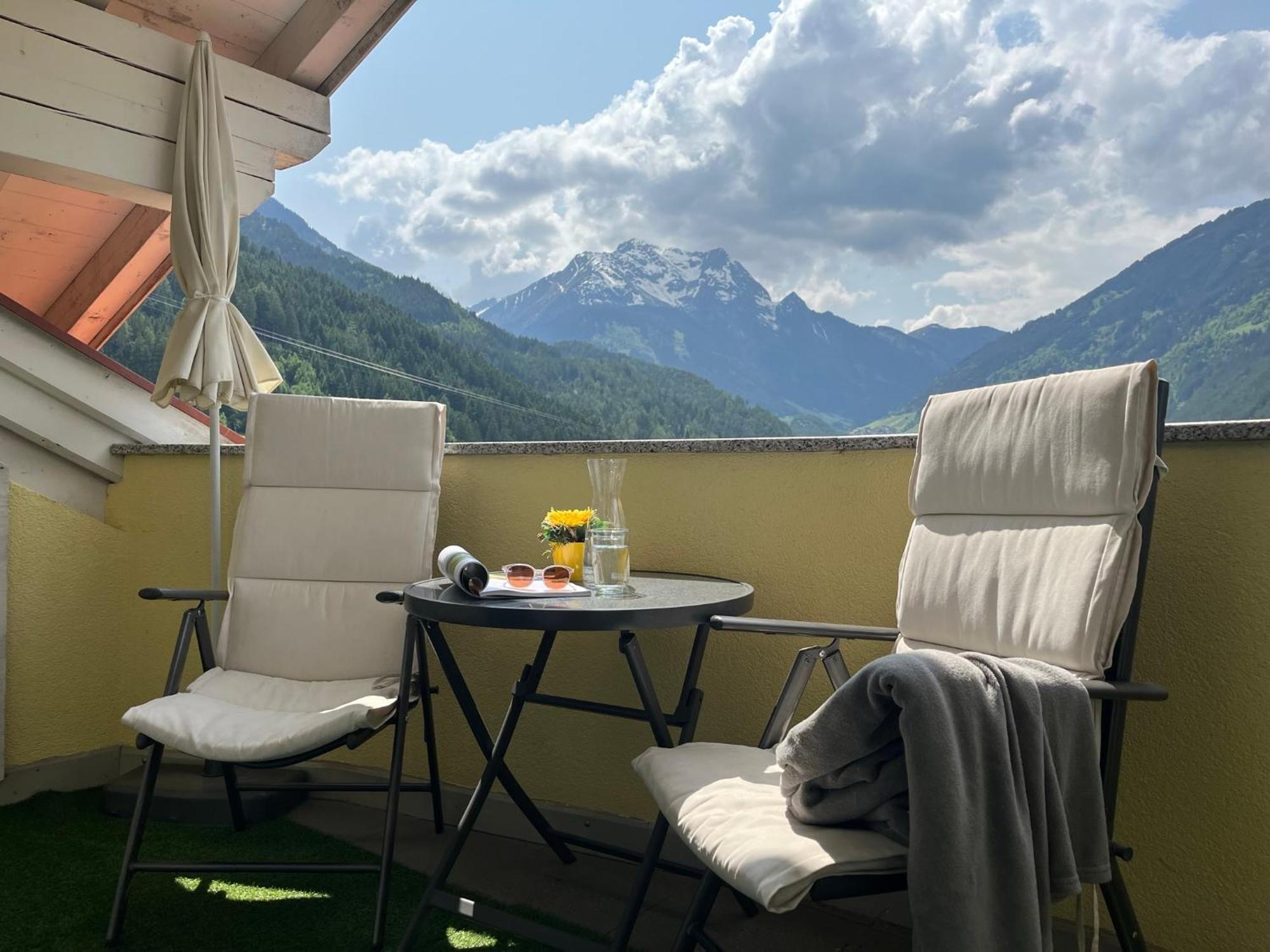 Villa Romantica Appartement Mayrhofen Buitenkant foto